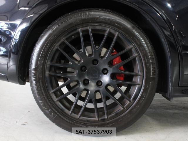 Porsche CAYENNE 2011-11 8329202-16
