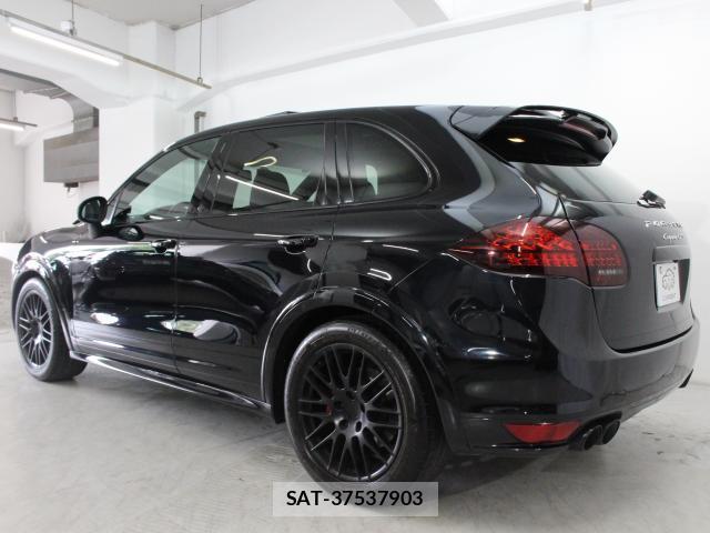 Porsche CAYENNE 2011-11 8329202-6
