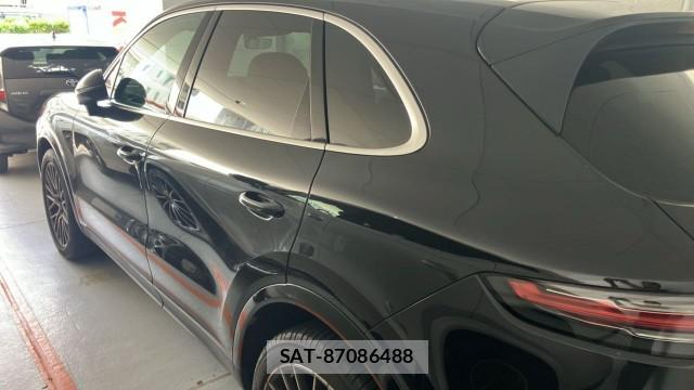Porsche CAYENNE 2018-09 8329245-10