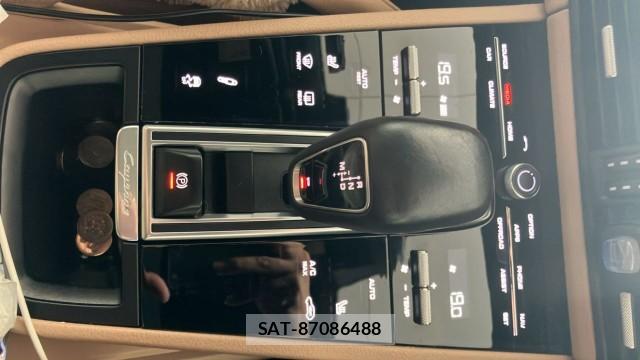 Porsche CAYENNE 2018-09 8329245-14