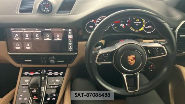 Porsche CAYENNE 2018-09 8329245-16