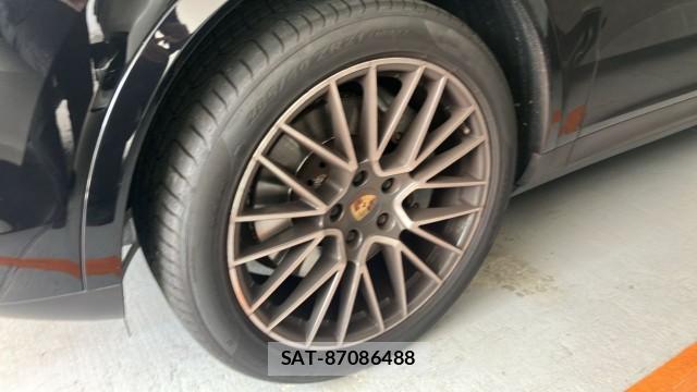 Porsche CAYENNE 2018-09 8329245-8