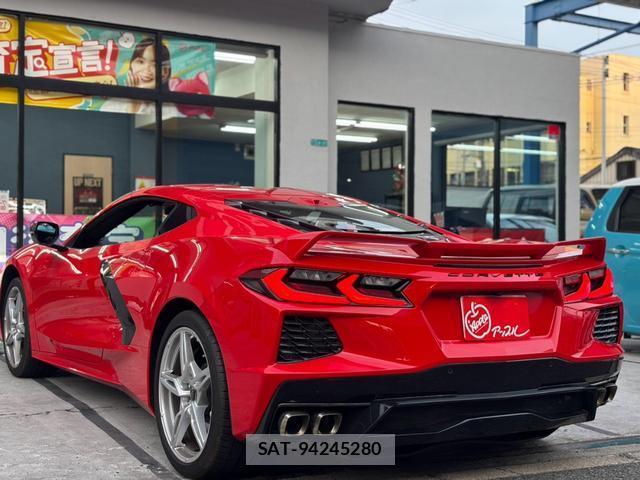 Chevrolet CORVETTE 2022-09 8329997-12