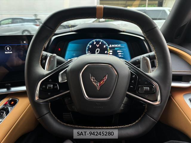Chevrolet CORVETTE 2022-09 8329997-13