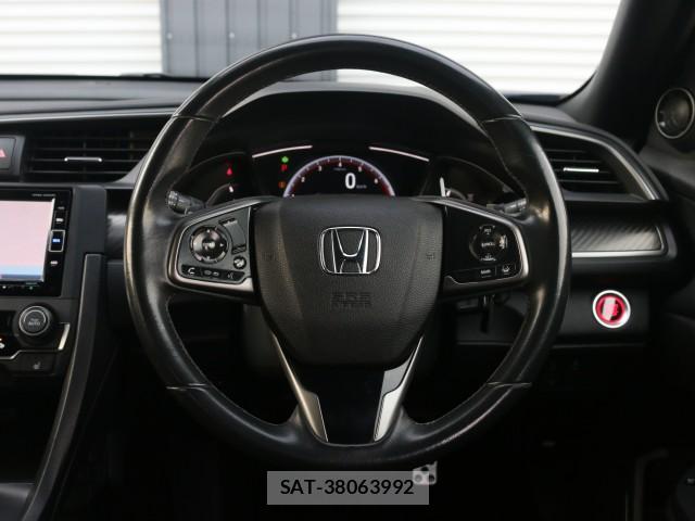 Honda CIVIC 2019-02 8328028-17