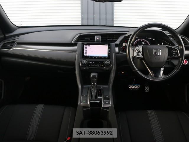 Honda CIVIC 2019-02 8328028-2