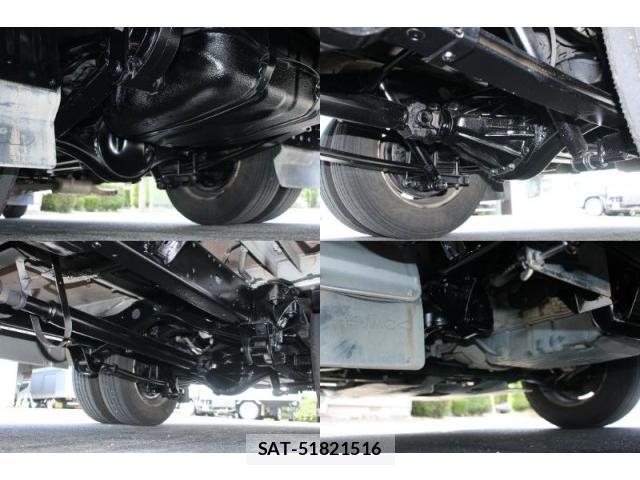 Toyota COASTER 2016-09 8327820-12