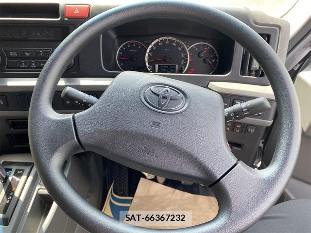 Toyota COASTER 2026-07 8328918-15