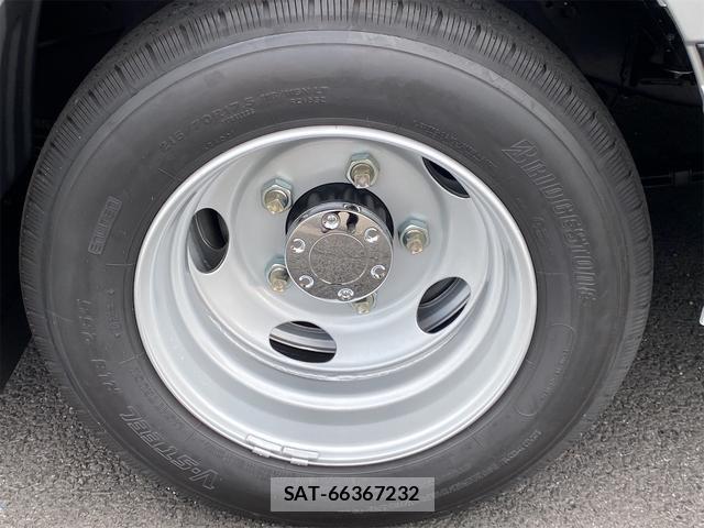 Toyota COASTER 2026-07 8328918-19