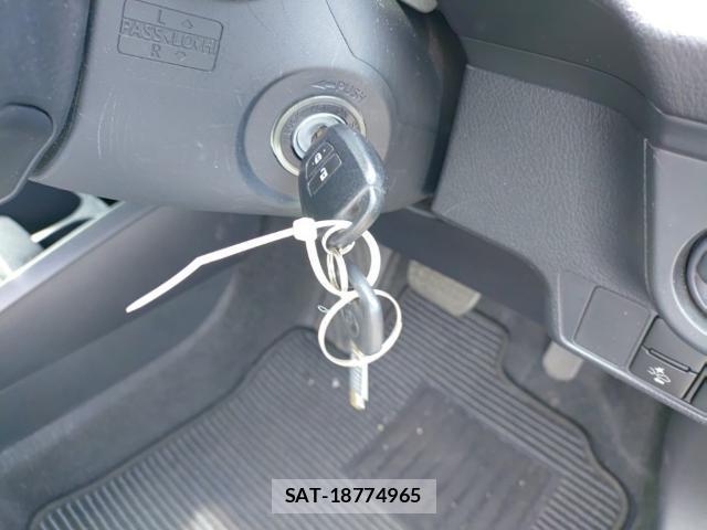Toyota COROLLA AXIO 2017-03 8328351-14
