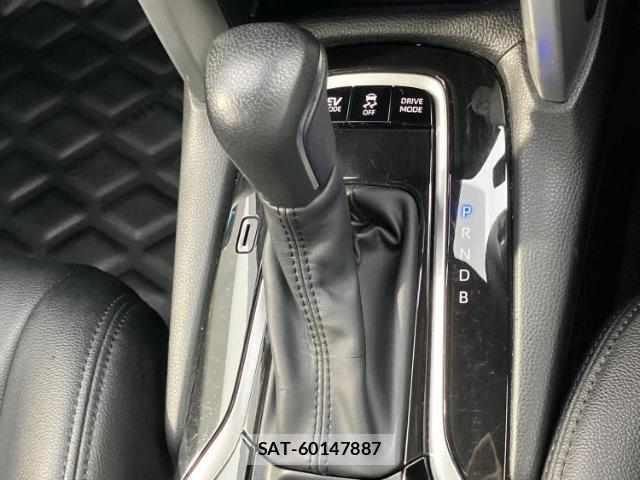Toyota COROLLA CROSS 2024-03 8330621-17
