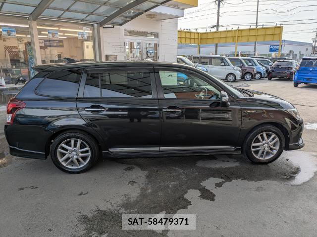 Toyota COROLLA FIELDER 2014-03 8329418-3