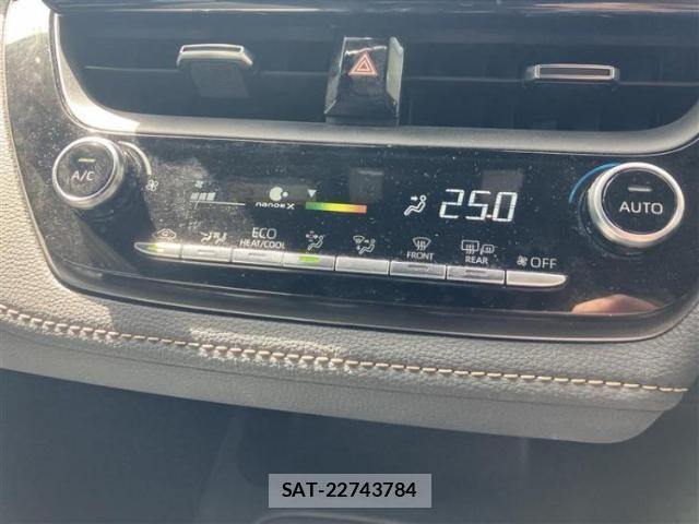 Toyota COROLLA TOURING 2022-06 8329966-12