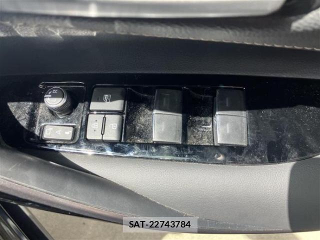 Toyota COROLLA TOURING 2022-06 8329966-13