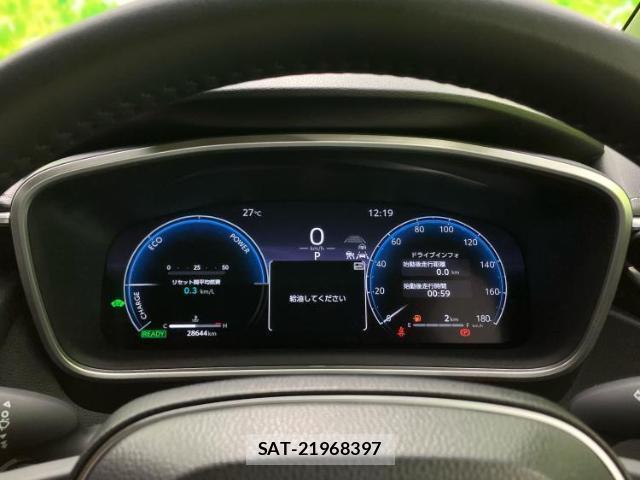 Toyota COROLLA TOURING 2025-03 8330640-13