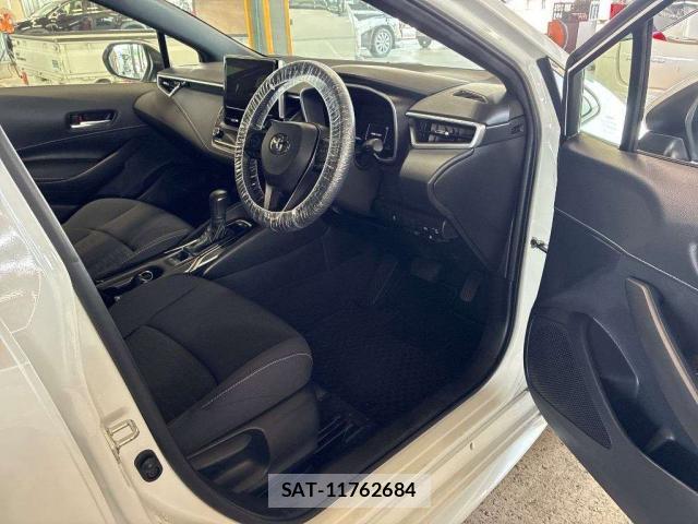 Toyota COROLLA SPORT 2023-02 8330049-5