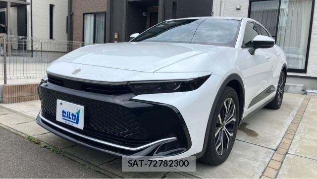 Toyota Crown Crossover 2023-03 8329288-0