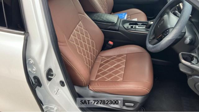 Toyota Crown Crossover 2023-03 8329288-5