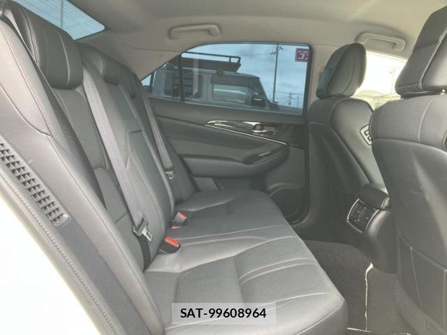 Toyota CROWN HYBRID 2017-09 8328004-4