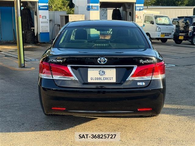 Toyota CROWN HYBRID 2017-06 8328439-12