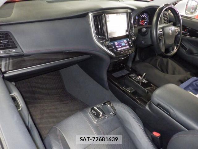 Toyota CROWN HYBRID 2016-04 8328503-2