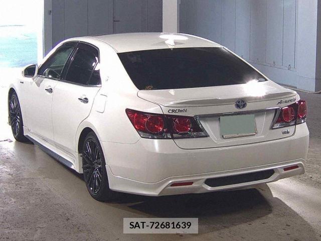 Toyota CROWN HYBRID 2016-04 8328503-5