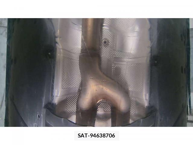 Toyota CROWN HYBRID 2020-03 8328512-11