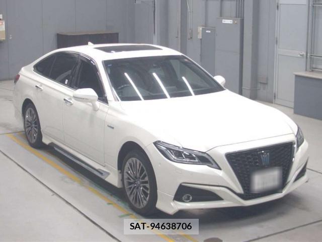 Toyota CROWN HYBRID 2020-03 8328512-9