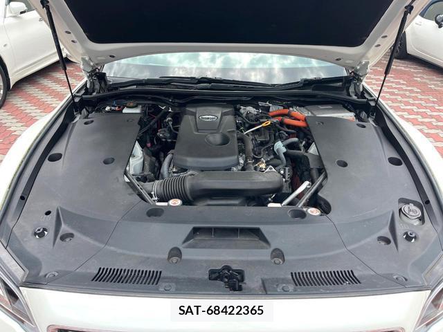 Toyota CROWN HYBRID 2020-02 8328767-17