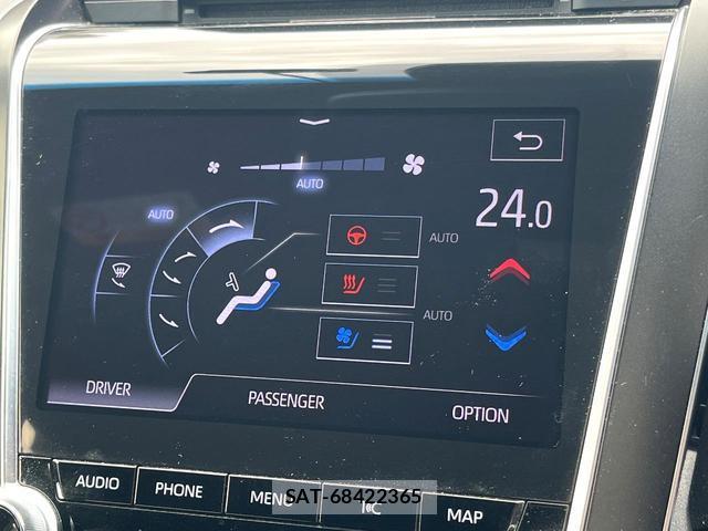 Toyota CROWN HYBRID 2020-02 8328767-2
