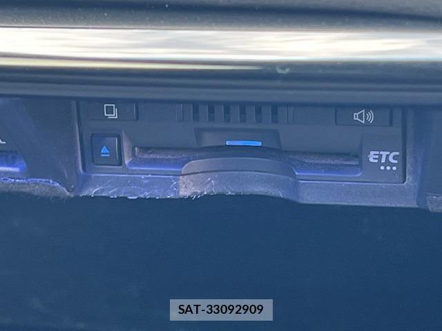 Toyota CROWN HYBRID 2019-05 8329552-7