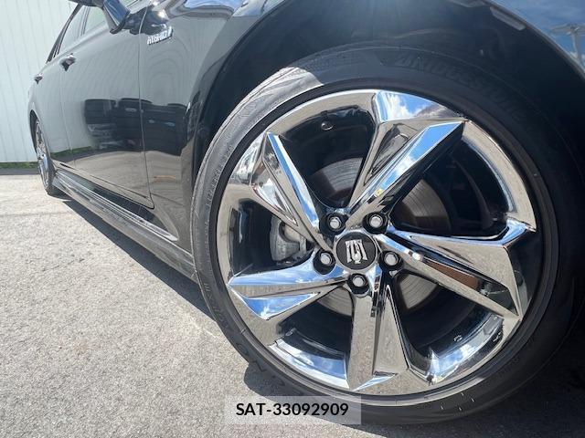 Toyota CROWN HYBRID 2019-05 8329552-8