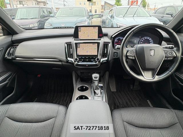 Toyota CROWN HYBRID 2019-06 8329553-1