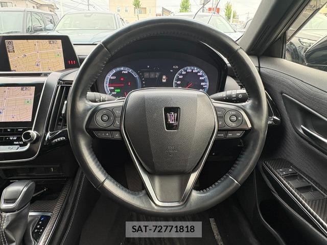 Toyota CROWN HYBRID 2019-06 8329553-11