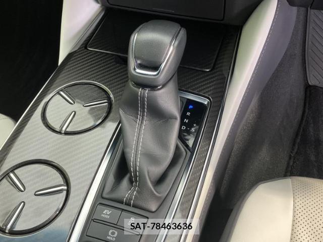 Toyota CROWN HYBRID 2018-08 8330550-17
