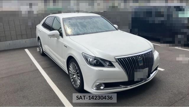 Toyota CROWN MAJESTA 2013-12 8329246-11