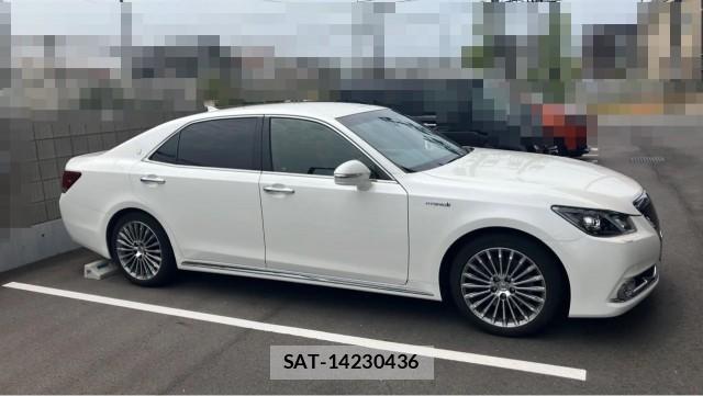 Toyota CROWN MAJESTA 2013-12 8329246-3
