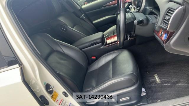 Toyota CROWN MAJESTA 2013-12 8329246-5