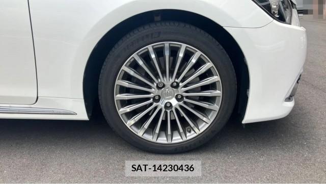 Toyota CROWN MAJESTA 2013-12 8329246-8