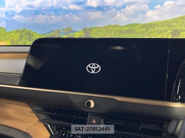 Toyota CROWN 2024-09 8328549-6
