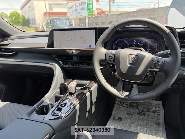 Toyota CROWN 2024-01 8328763-2