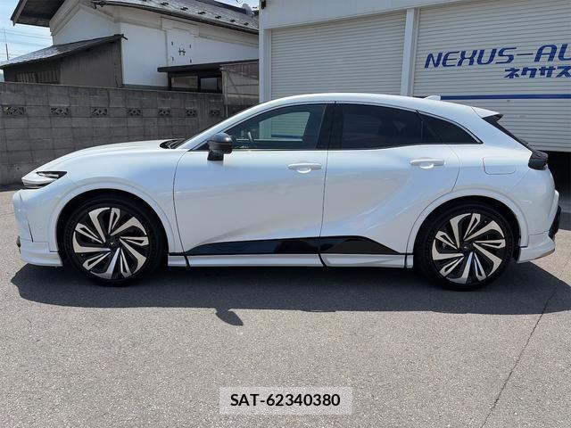 Toyota CROWN 2024-01 8328763-8