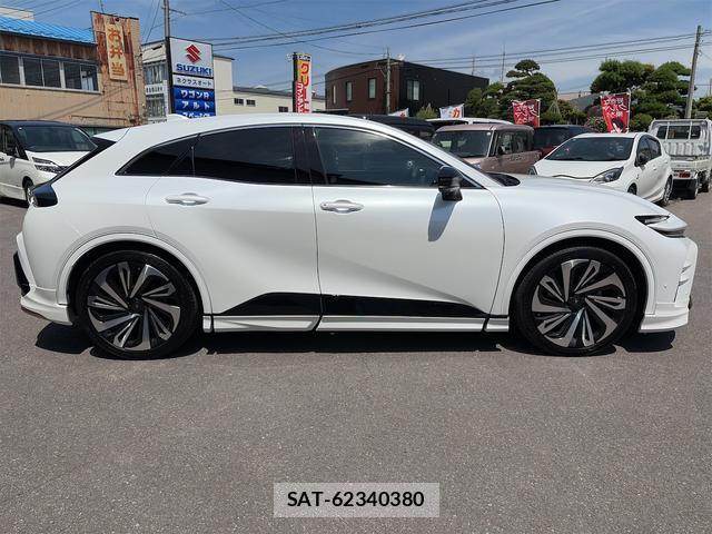 Toyota CROWN 2024-01 8328763-9