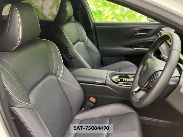 Toyota CROWN 2024-04 8329225-3
