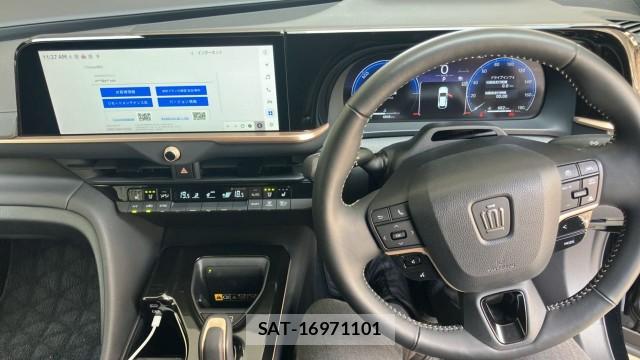 Toyota CROWN 2024-09 8329281-16