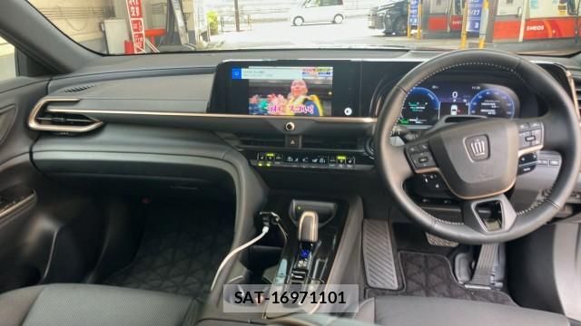 Toyota CROWN 2024-09 8329281-2