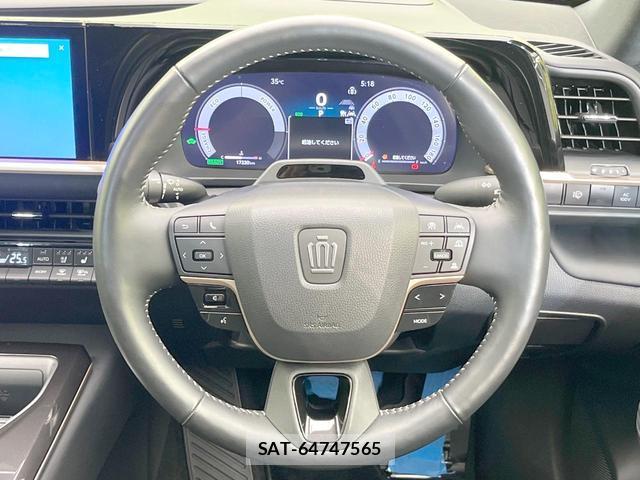 Toyota CROWN 2024-02 8329474-9