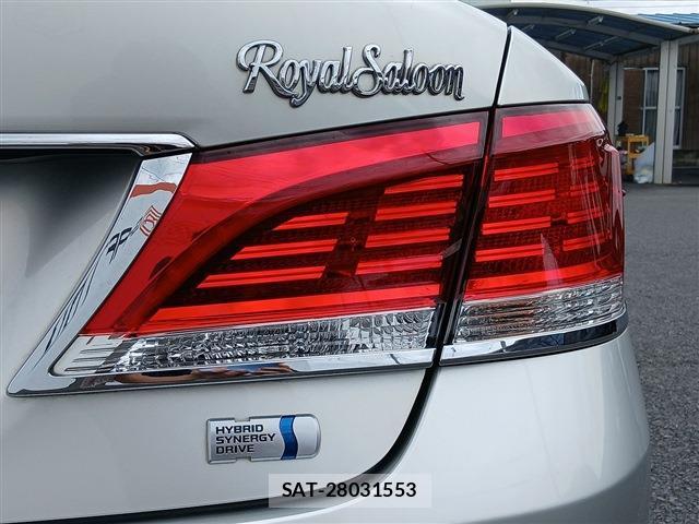Toyota CROWN 2014-02 8328420-12