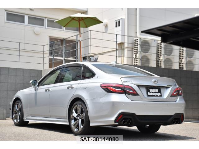 Toyota CROWN 2018-08 8328579-10