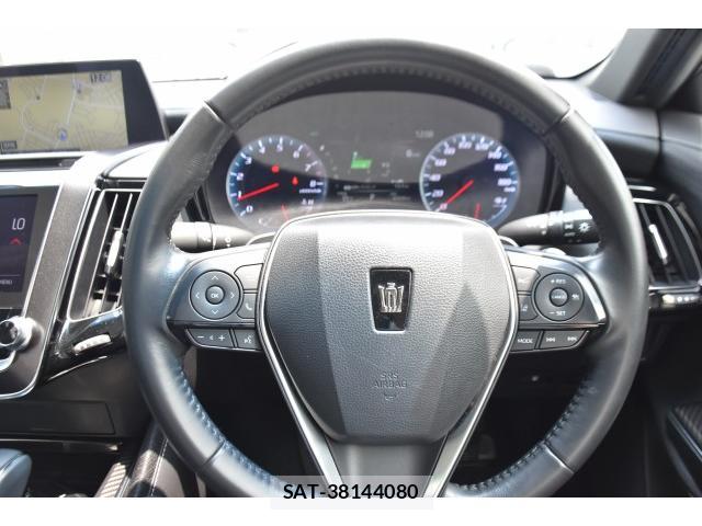 Toyota CROWN 2018-08 8328579-13